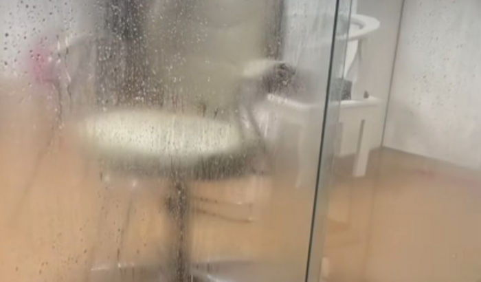 Ajude a  Sara Kaissa  a REESTRUTURAR seu Studio.