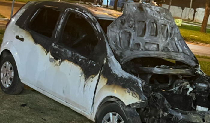 Ajuda Para Carro Incendiado