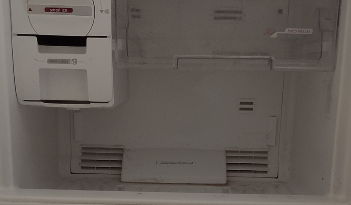 Ajuda para comprar uma geladeira a minha queimou e perdi os alimentos dos meus filhos