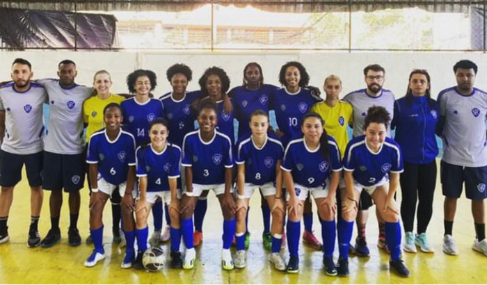 Futebol feminino ,juntos somos mais fortes !