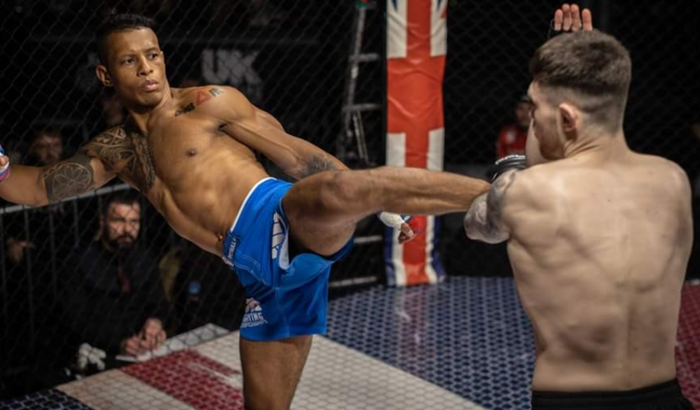 Ação entre amigos para lutar na Inglaterra 🇬🇧