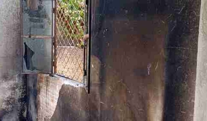 Em prol da reforma da minha casa destruída por um incêndio