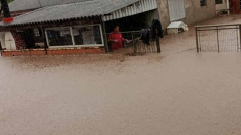 Ajude a Familia Santos (3 irmãs)