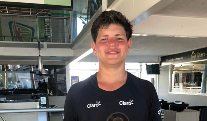 Raquete nova para Pedrinho 