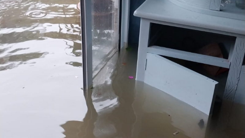 Vakinha solidária: Custear os estrago da enchente. 