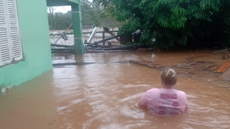 Projeto RECOMEÇAR da família Tine/Carla e Bernardo 