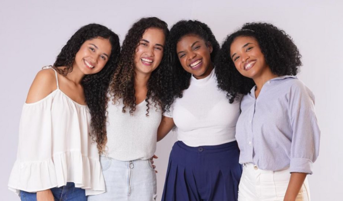 Ajude o quarteto a ir ao caixa de música 