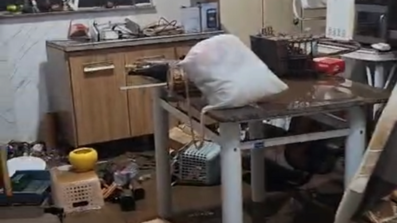 Ajuda para reconstruir casa família Pinto