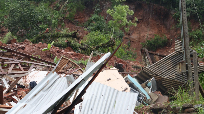 Ajuda para comprar uma casa nova! Vitimas do desmoronamento