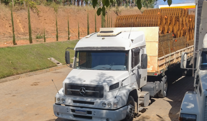 Apóie essa ideia. Vamos juntos comprar a carreta 2 eixos 