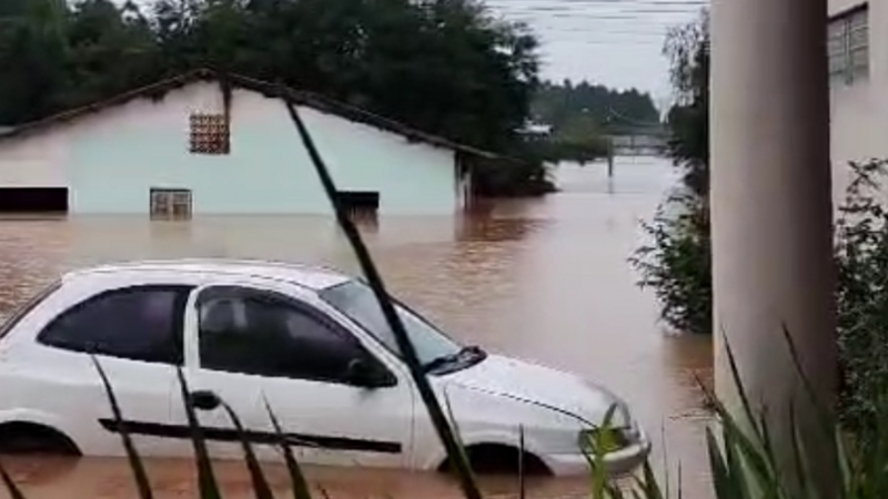 Ajuda para meu pai que perdeu tudo na enchente