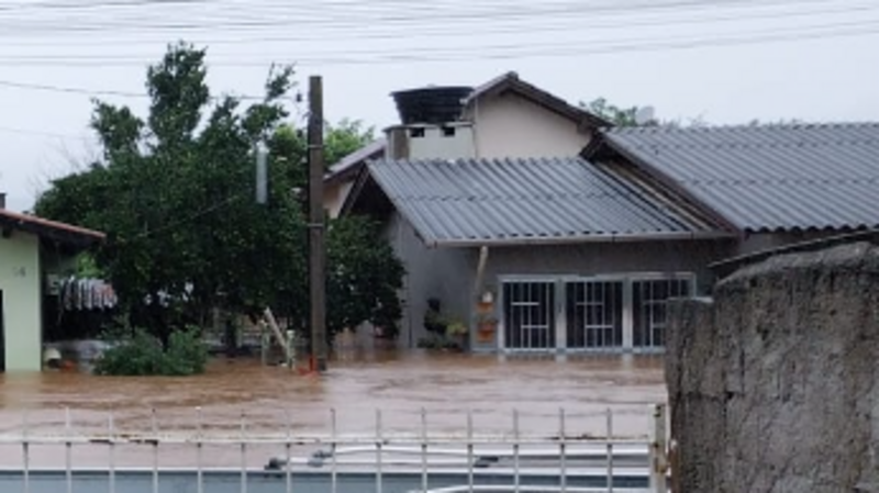 Ajude-nos a recuperar nossa casa