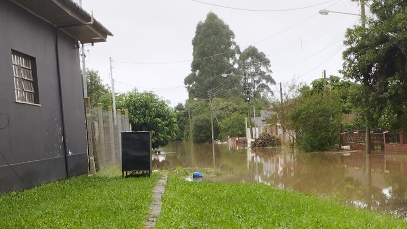 Me ajude, eu e minha família na enchente de Arroio dos Ratos.