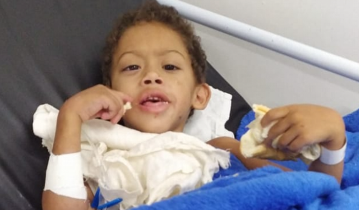 Ajude o Bernardo Araújo