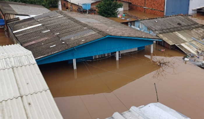 AJUDE A RECONSTRUIR A VIDA DA NOSSA FAMILIA