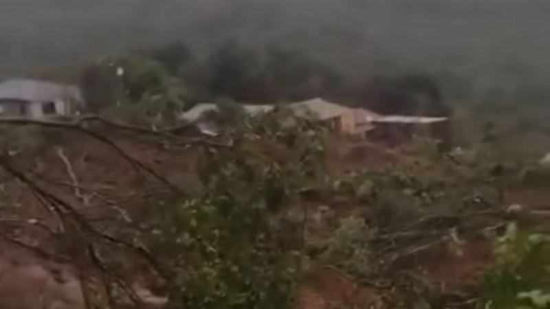 Reconstrução da casa, móveis e roupas. 