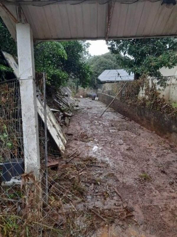 Ajuda a famílias da enchente 