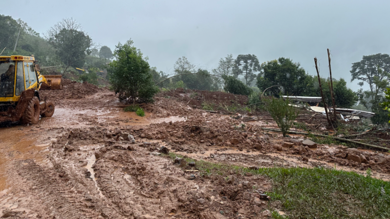Corrente Reconstruir casa Neiva Zanotelli e Jorge da Cunha