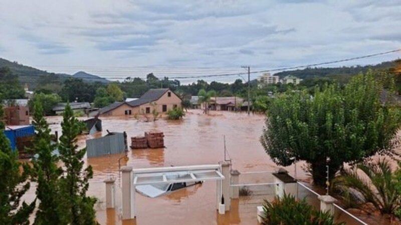 Ajuda para casa da Dona Alida de Três Coroas