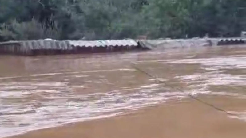 Reconstrução, Casa da Suzi