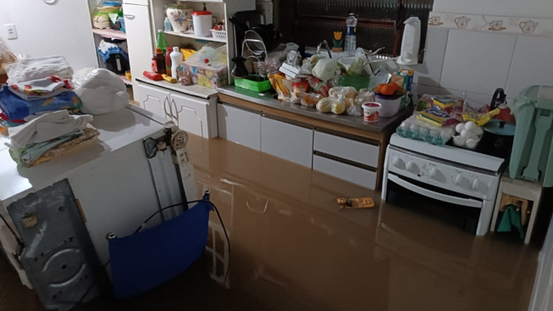 Ajuda p/ família que passou por enchente no Rio Grande do Sul RS
