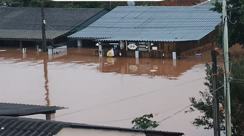 Ajuda para minha mãe e tia recomeçar após a enchente no RS