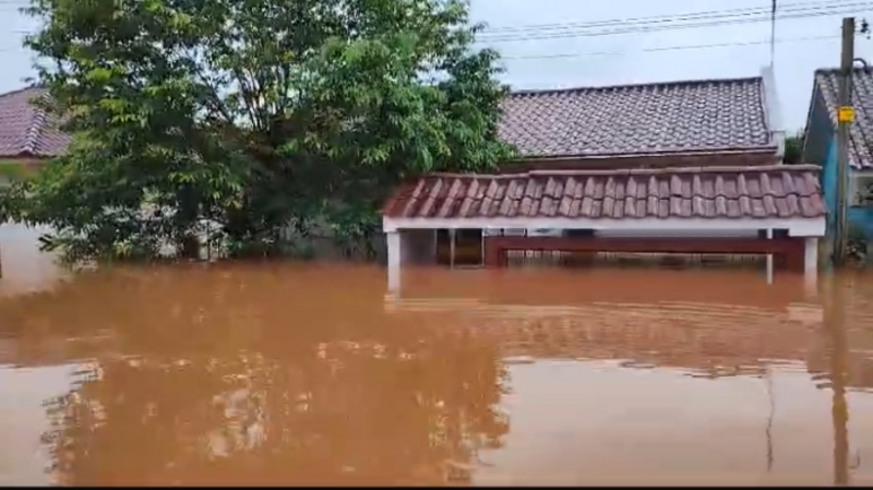 Ajuda RS - Vakinha da Lu
