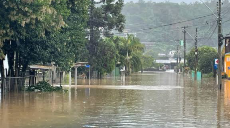 Caio Cintra - enchentes RS
