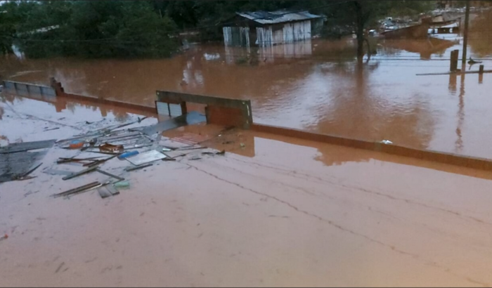 Antigindo pela Enchestes em Porto Alegre
