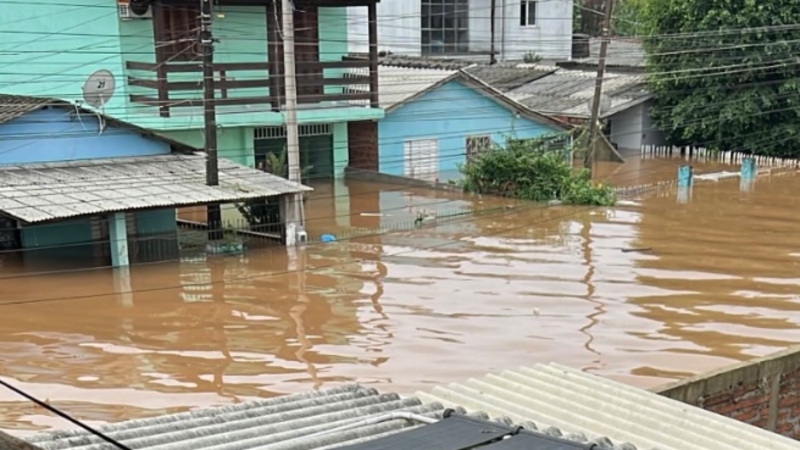 MINHA FAMÍLIA PERDEU A CASA NO RIO GRANDE DO SUL