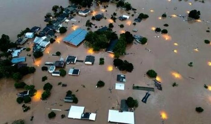 Ajuda RS mantimentos!