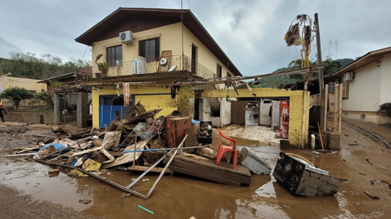 Ação voluntária dos Polícias Penais de Passo Fundo/RS para as cidades devastadas pelas enchentes