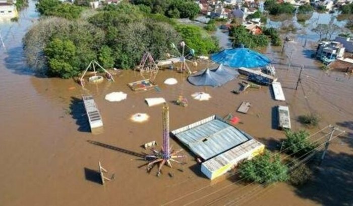 Ajuda para sobreviventes do desastre climático do RS