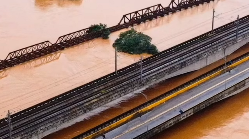 Ajuda aos afetados pela enchente no RS - Michele