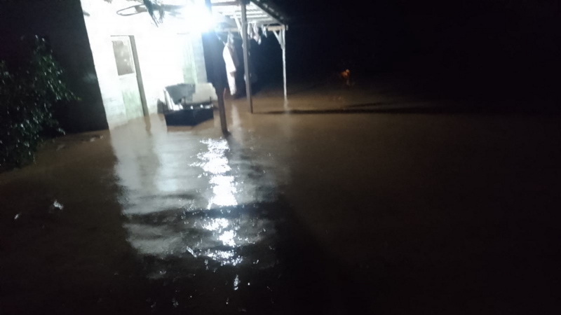 Ajude-nos a comprarmos os móveis perdidos pela enchente.