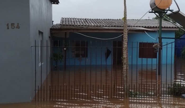 Vaquinha para reconstruir o lar dos nossos avós