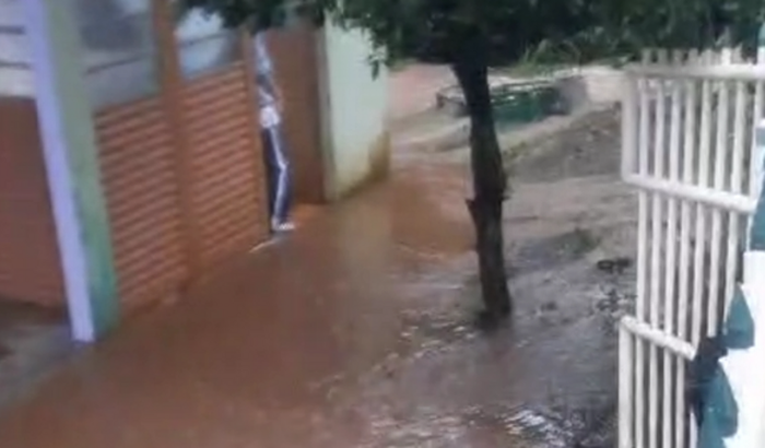 Ajudar casa do José e da Claudia e família que perderam os móveis com a enchente