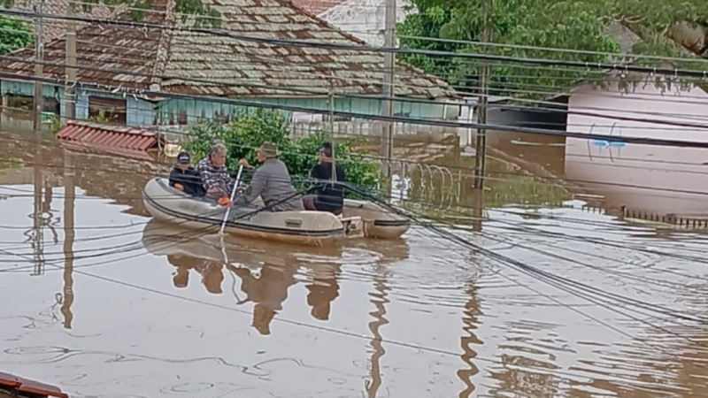 SOS ENCHENTES CANOAS RS 