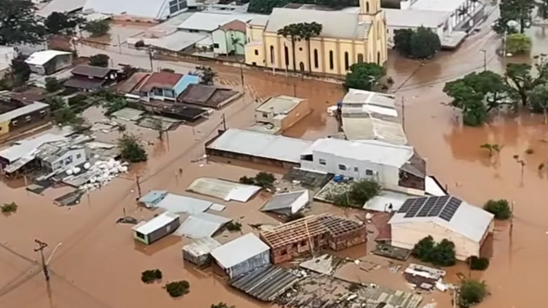 Ajuda para se recuperarmos das enchentes