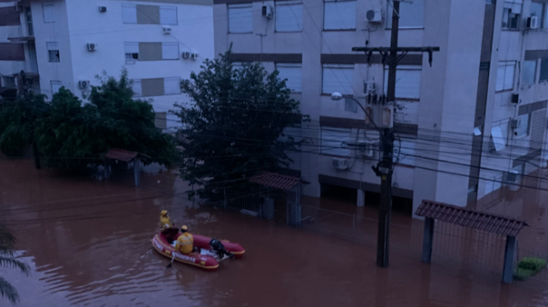 Ajuda pra reconstrução pós enchentes no RS
