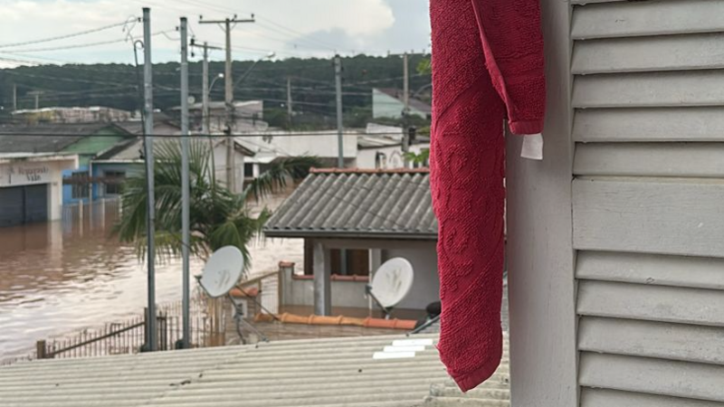 AMOR POR FERIDAS - AJUDA ENCHENTES RS (CANOAS E GUAÍBA)