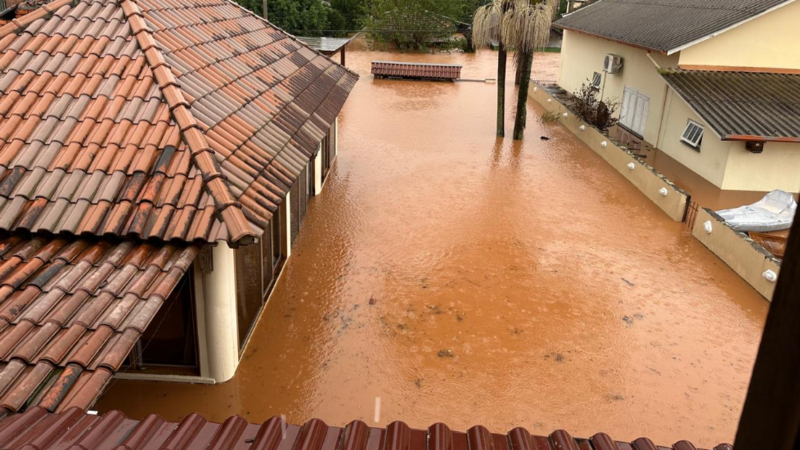 Felipe - Ajuda para a família - perdas nas cheias no RS