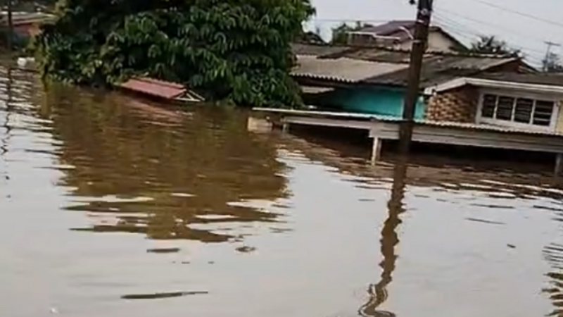 Perdi toda minha casa na enchente do RS. Agradeço qualquer ajuda! 
