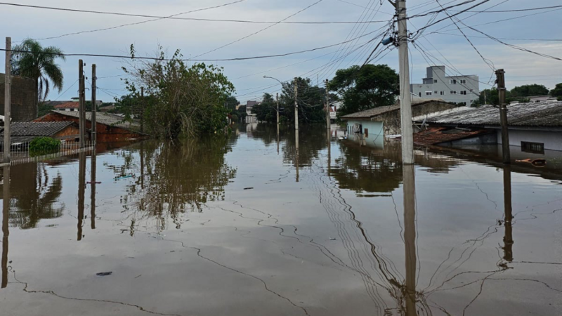Ajuda as vítimas da enchente 