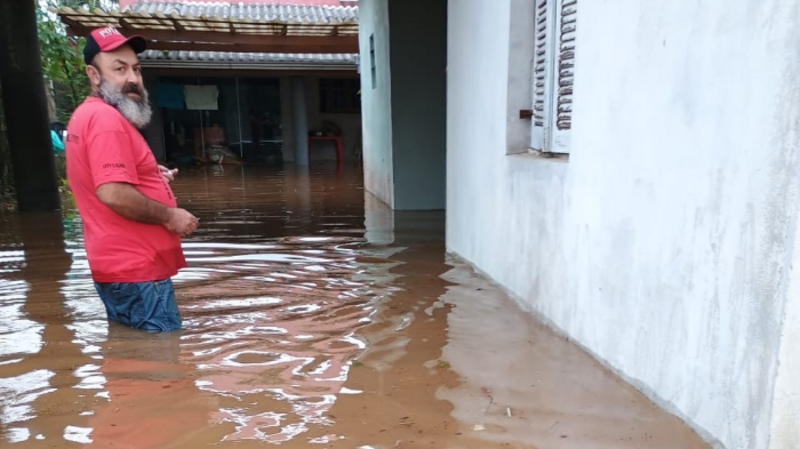 AJUDA PARA FAMÍLIA QUE PERDEU TUDO NO RS