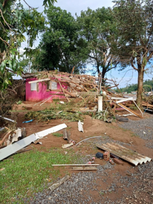 Vakinha para Elias e Elis que perderam suas casas na enchente.
