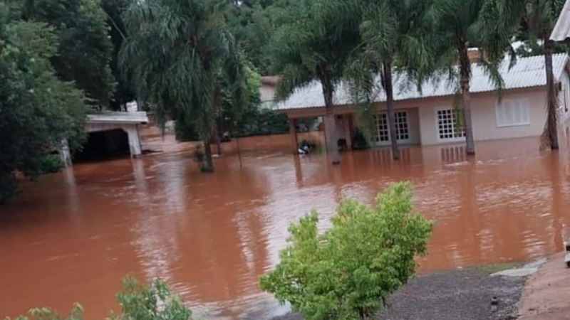 Para móveis residência  Sr. Juarez Fabris-Espumoso/RS