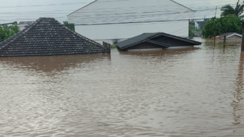 Reconstruir Casa Cleber