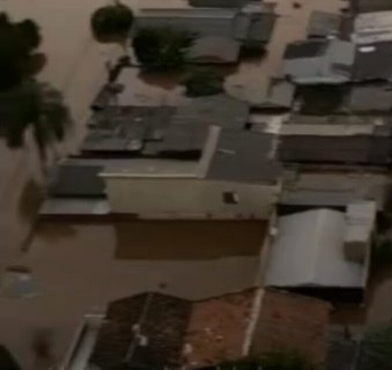 Renascimento Solidário: Reconstruindo Lares