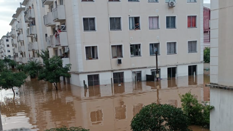 Ajuda família que perdeu tudo na enchente do RS